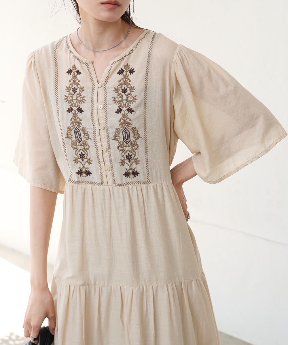 【S・Mサイズ展開】袖フレア－ティアード刺繍ワンピース