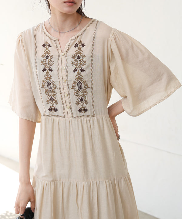 【S・Mサイズ展開】袖フレア－ティアード刺繍ワンピース