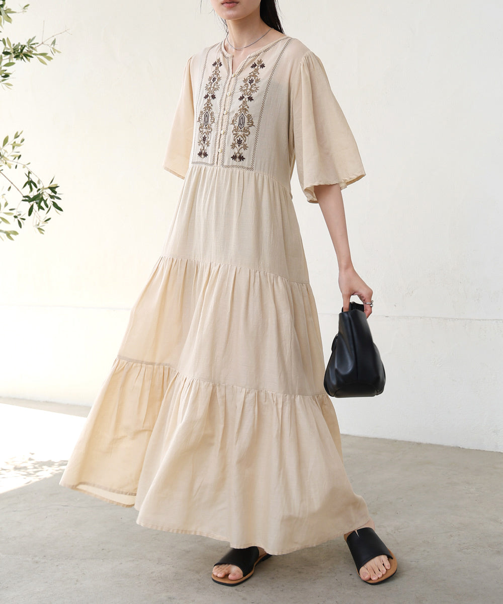【S・Mサイズ展開】袖フレア－ティアード刺繍ワンピース