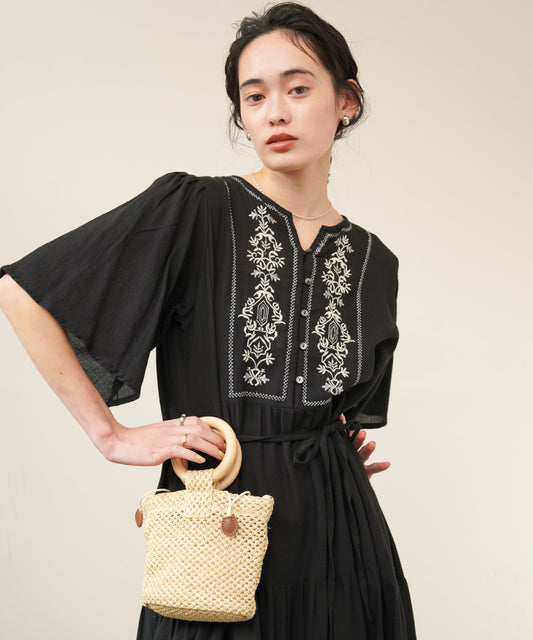 【S・Mサイズ展開】袖フレア-ティアード刺繍ワンピース