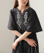 【S・Mサイズ展開】袖フレア－ティアード刺繍ワンピース