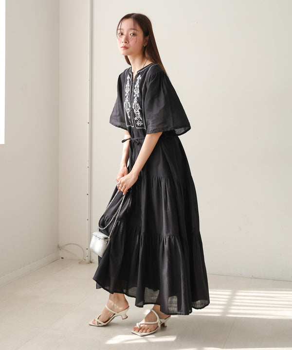 【S・Mサイズ展開】袖フレア－ティアード刺繍ワンピース