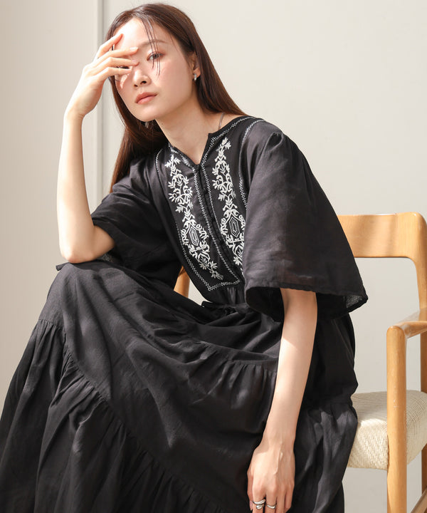 【S・Mサイズ展開】袖フレア－ティアード刺繍ワンピース