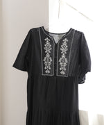 【S・Mサイズ展開】袖フレア－ティアード刺繍ワンピース