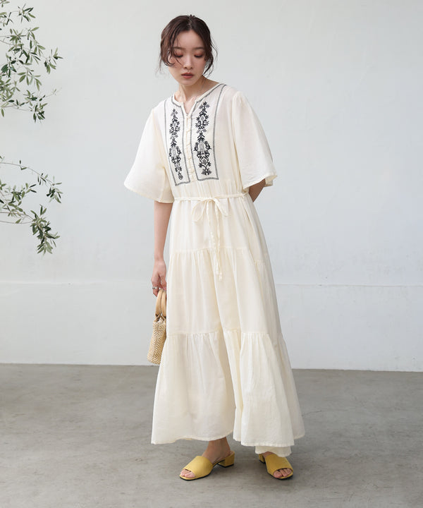 【S・Mサイズ展開】袖フレア－ティアード刺繍ワンピース