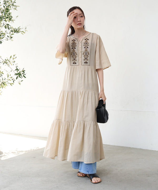 【S・Mサイズ展開】袖フレア－ティアード刺繍ワンピース