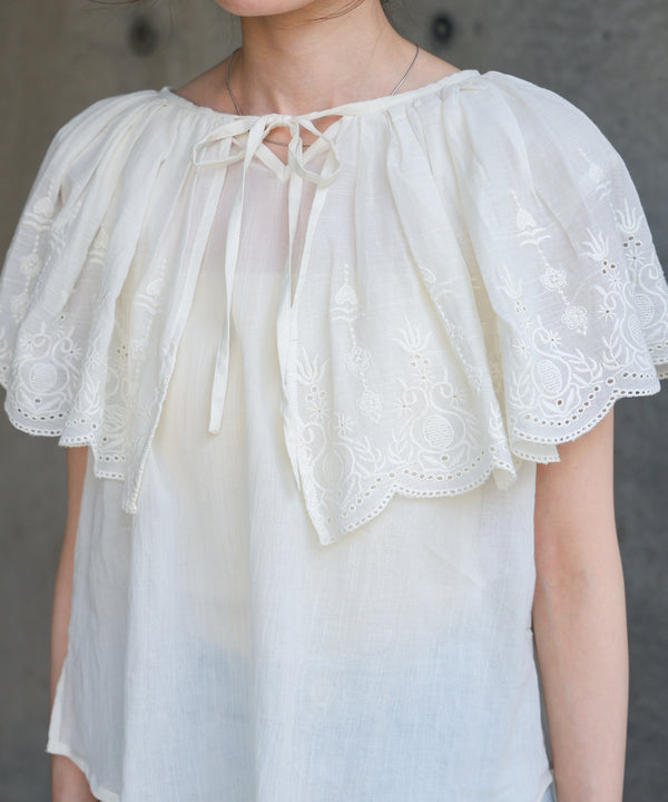 コットンボイルパンチングレースブラウス