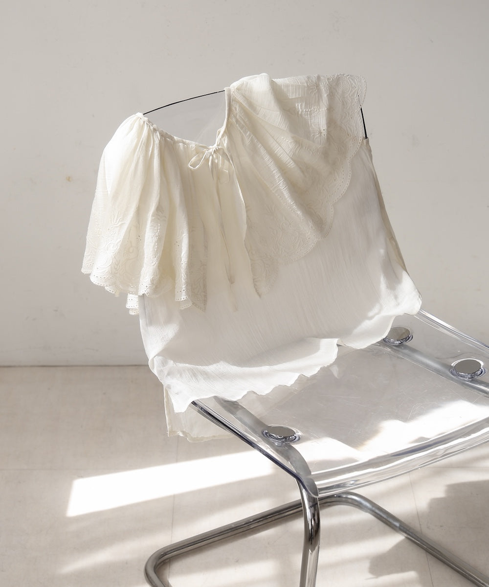 コットンボイルパンチングレースブラウス