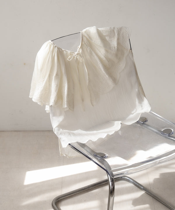 コットンボイルパンチングレースブラウス