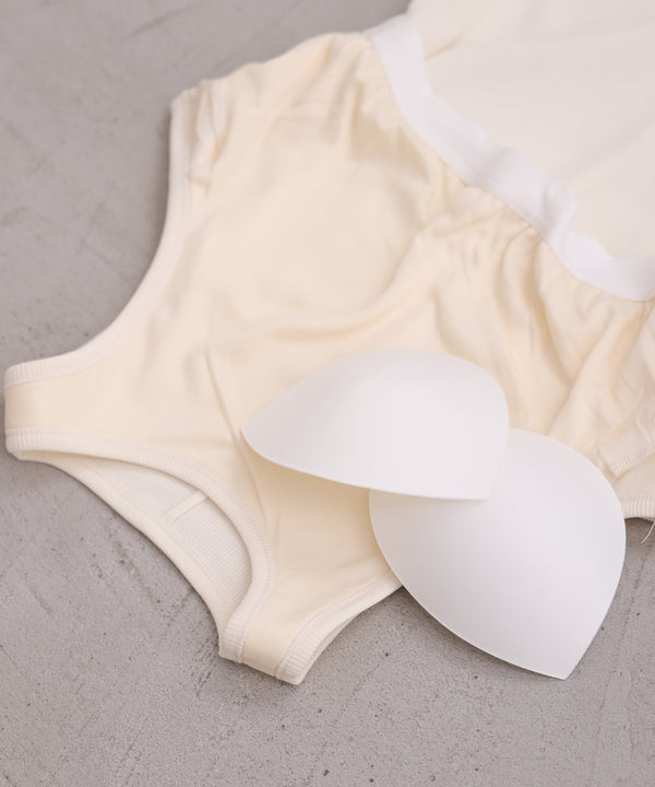 ロゴプレート付アメスリタンクトップ