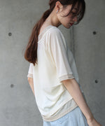 レイヤードオフショル風カットトップス