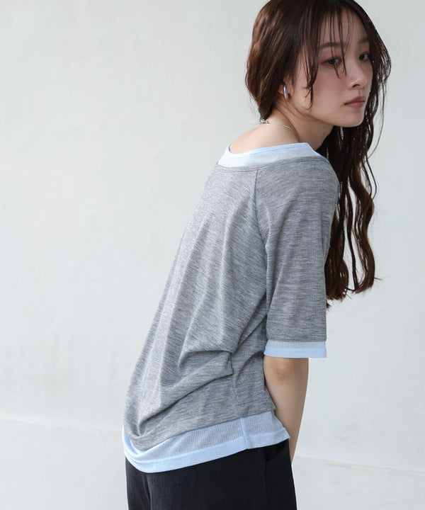 レイヤードオフショル風カットトップス