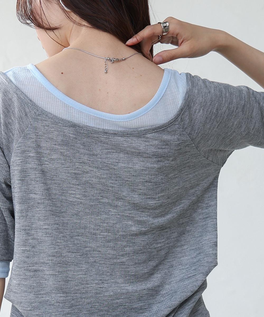 レイヤードオフショル風カットトップス