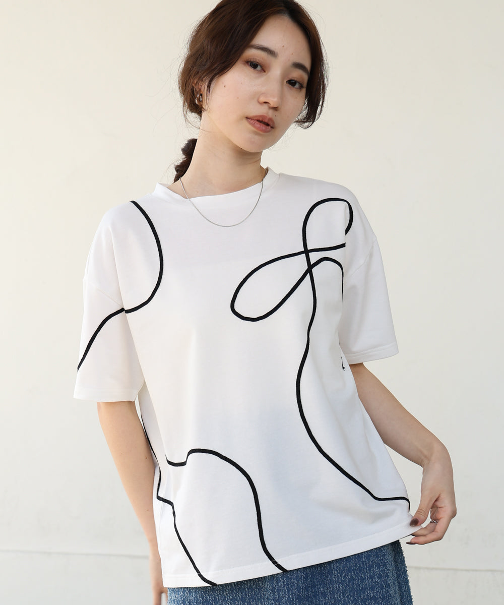 コード刺繍使いＴシャツ