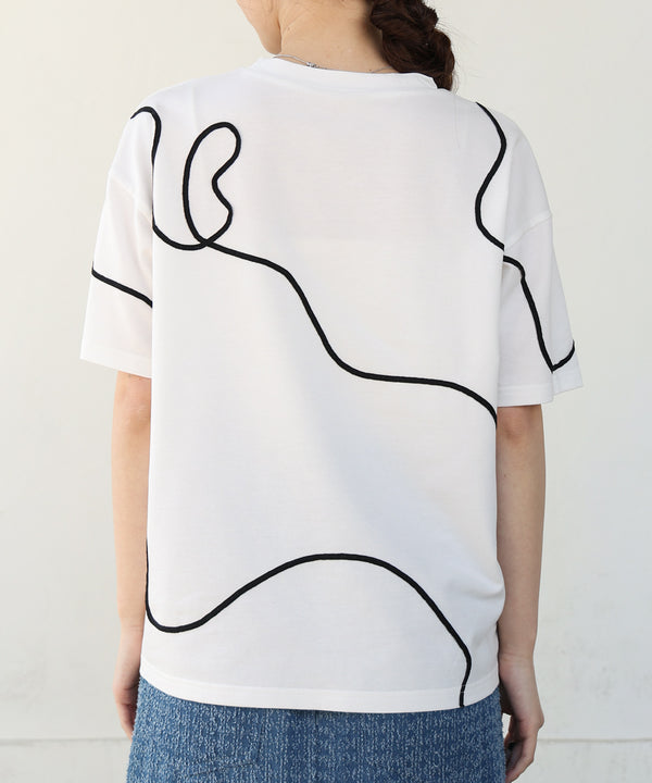 コード刺繍使いＴシャツ