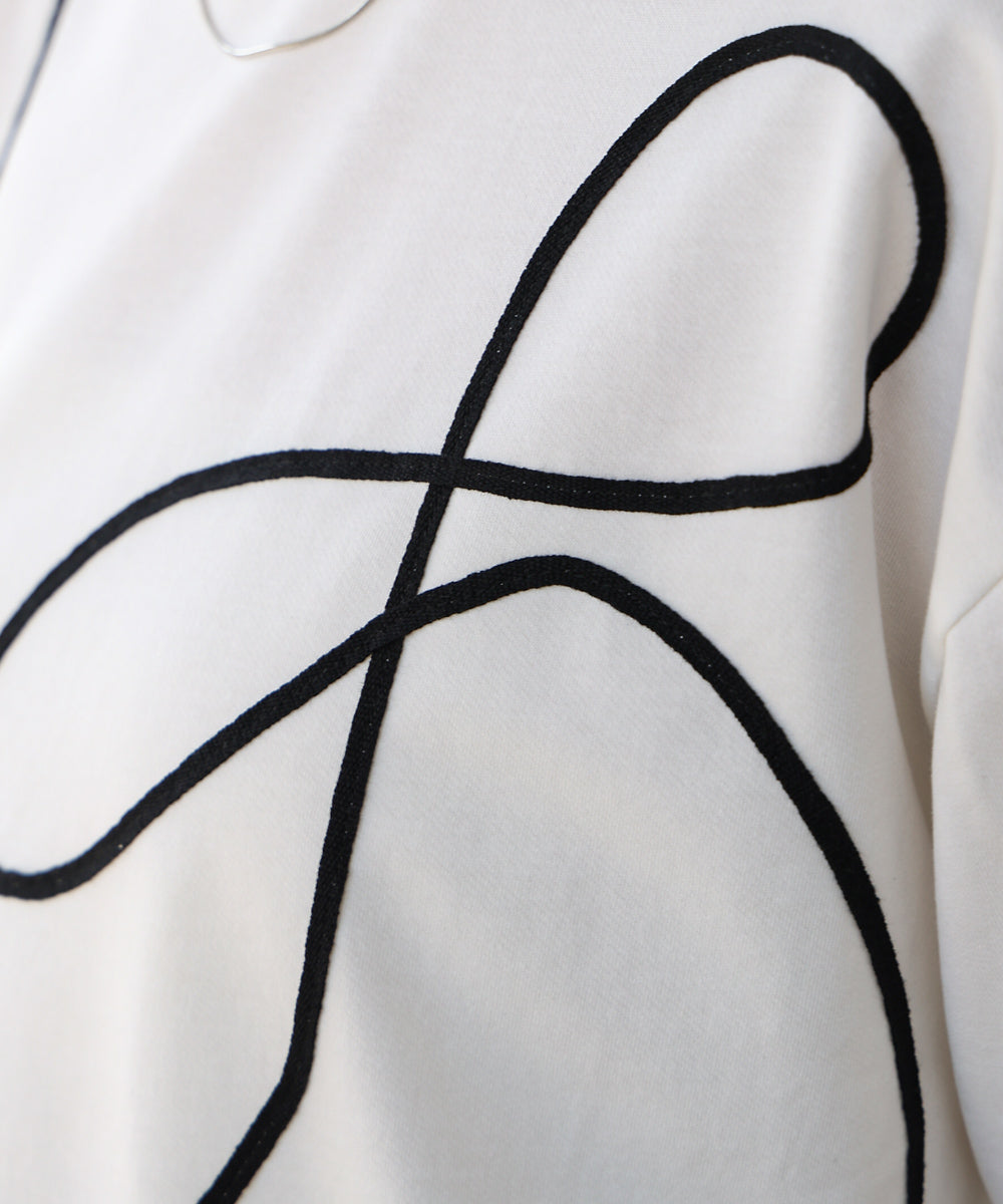 コード刺繍使いＴシャツ