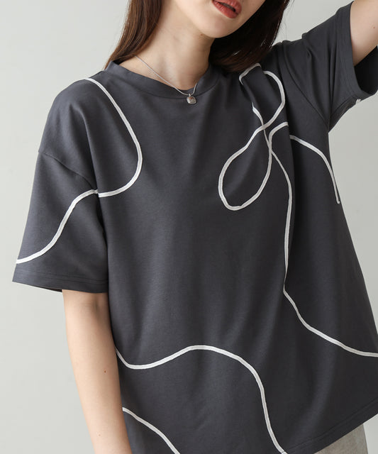 コード刺繍使いTシャツ
