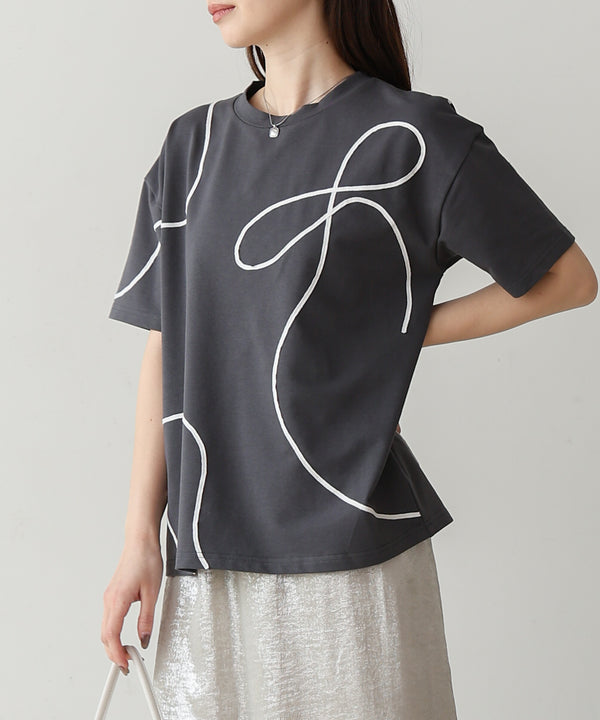 コード刺繍使いＴシャツ