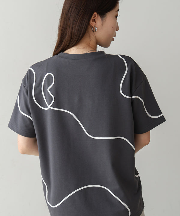 コード刺繍使いＴシャツ