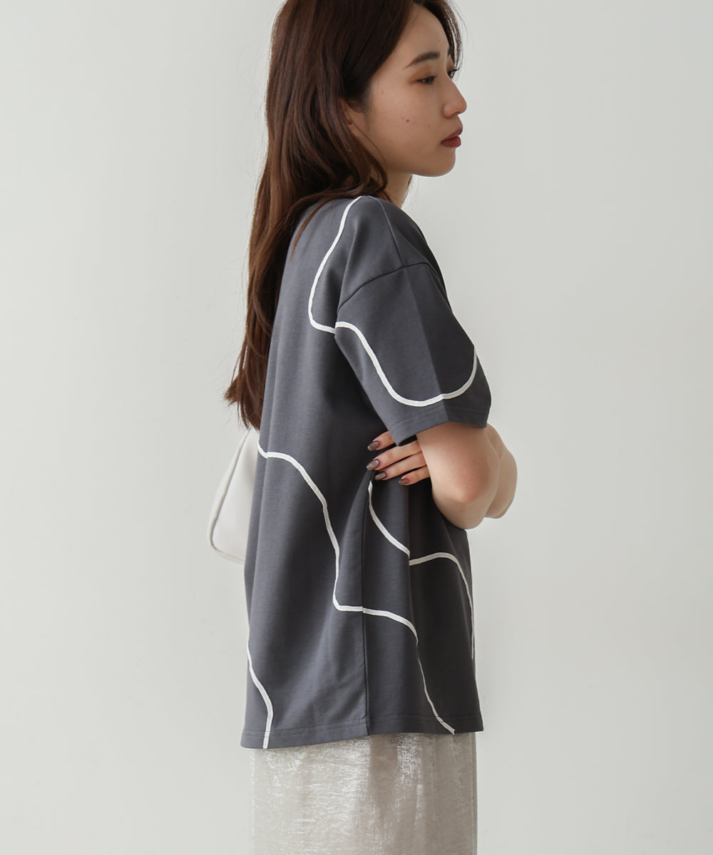 コード刺繍使いＴシャツ