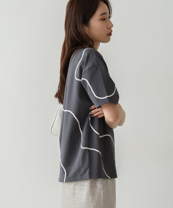 コード刺繍使いＴシャツ