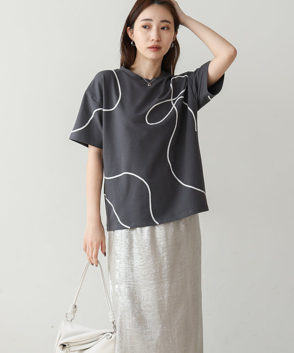 コード刺繍使いＴシャツ