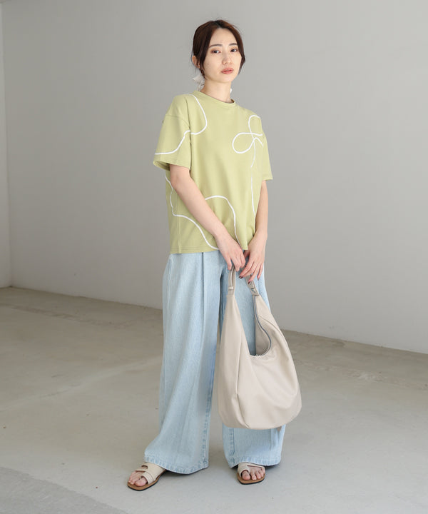 コード刺繍使いＴシャツ