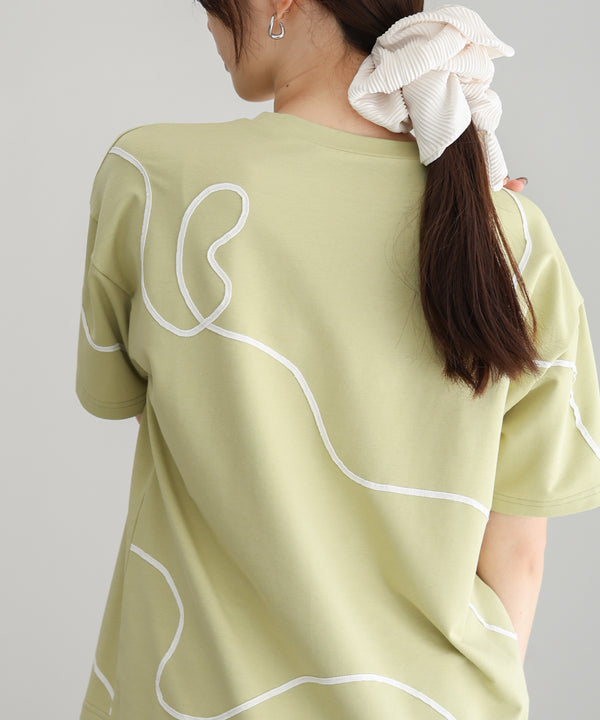コード刺繍使いＴシャツ