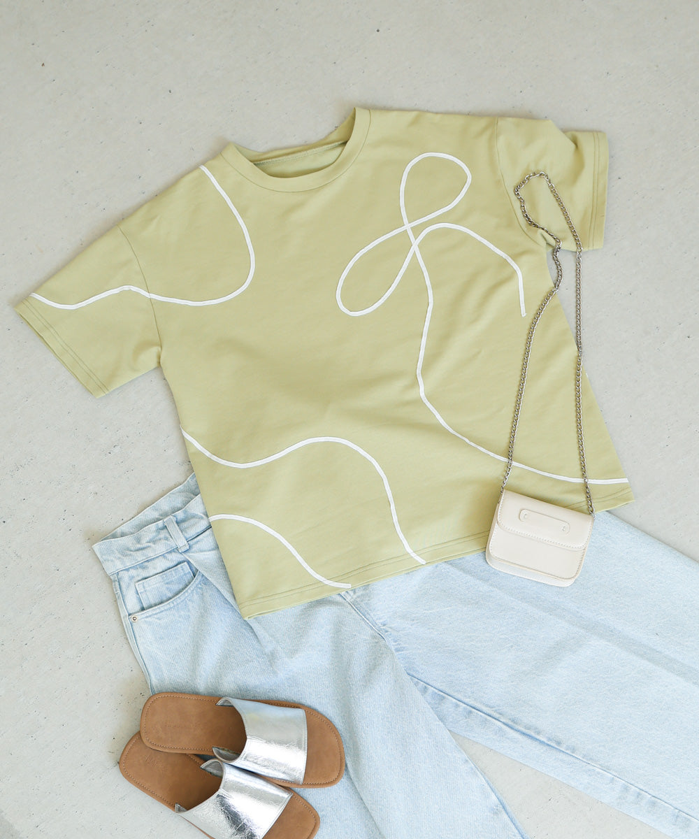 コード刺繍使いＴシャツ