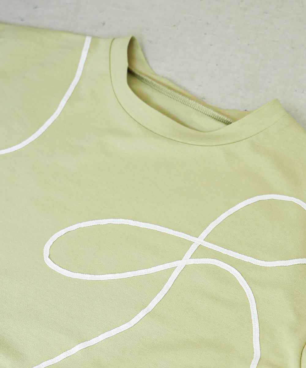 コード刺繍使いＴシャツ