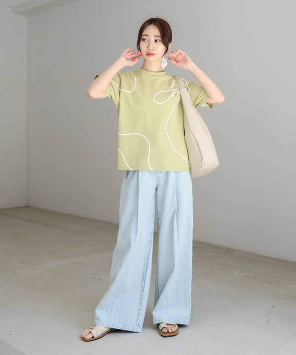 コード刺繍使いＴシャツ