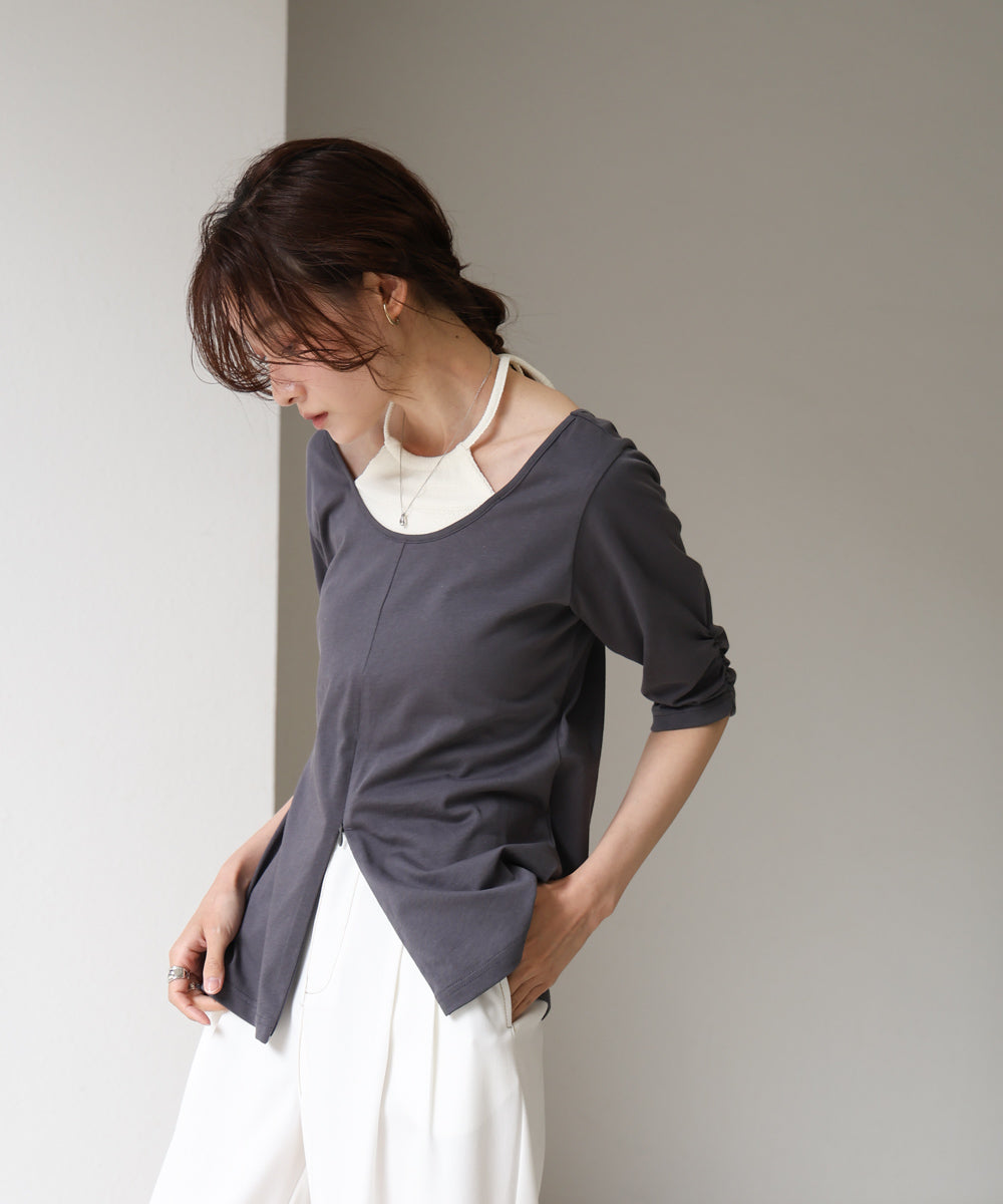 レイヤード風フロントジップトップス