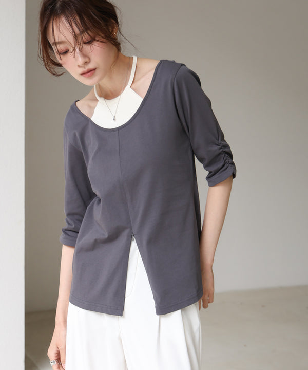 レイヤード風フロントジップトップス