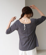 レイヤード風フロントジップトップス