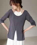 レイヤード風フロントジップトップス