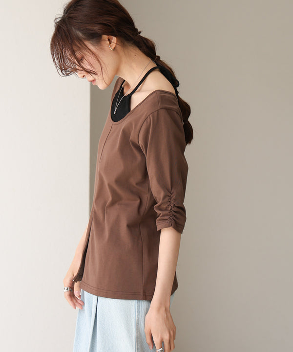 レイヤード風フロントジップトップス