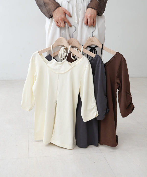 レイヤード風フロントジップトップス