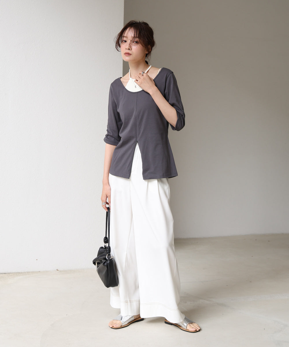 レイヤード風フロントジップトップス