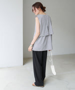 レイヤード風ノースリーブブラウス