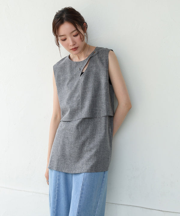 レイヤード風ノースリーブブラウス