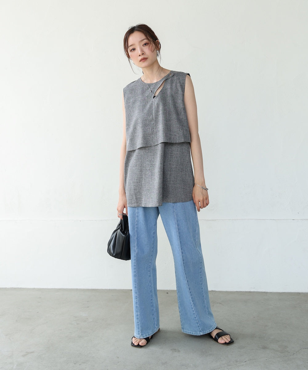 レイヤード風ノースリーブブラウス