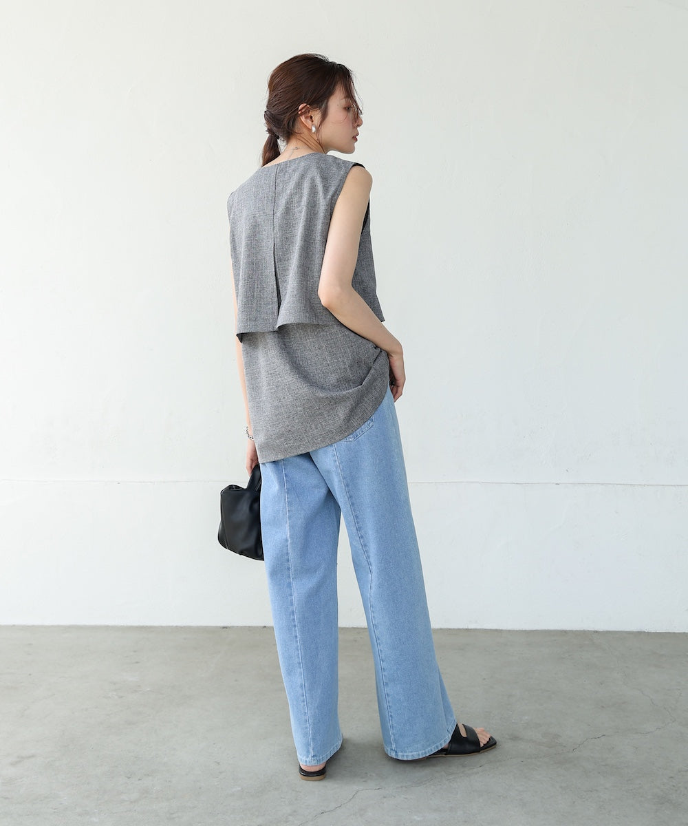 レイヤード風ノースリーブブラウス