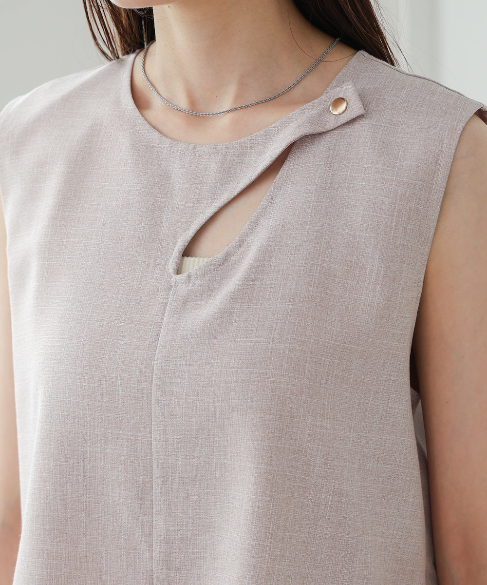 レイヤード風ノースリーブブラウス