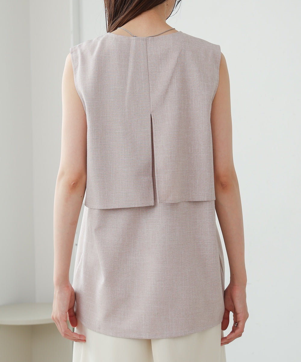 レイヤード風ノースリーブブラウス