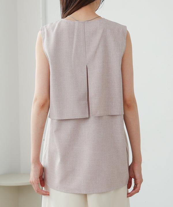 レイヤード風ノースリーブブラウス