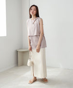 レイヤード風ノースリーブブラウス