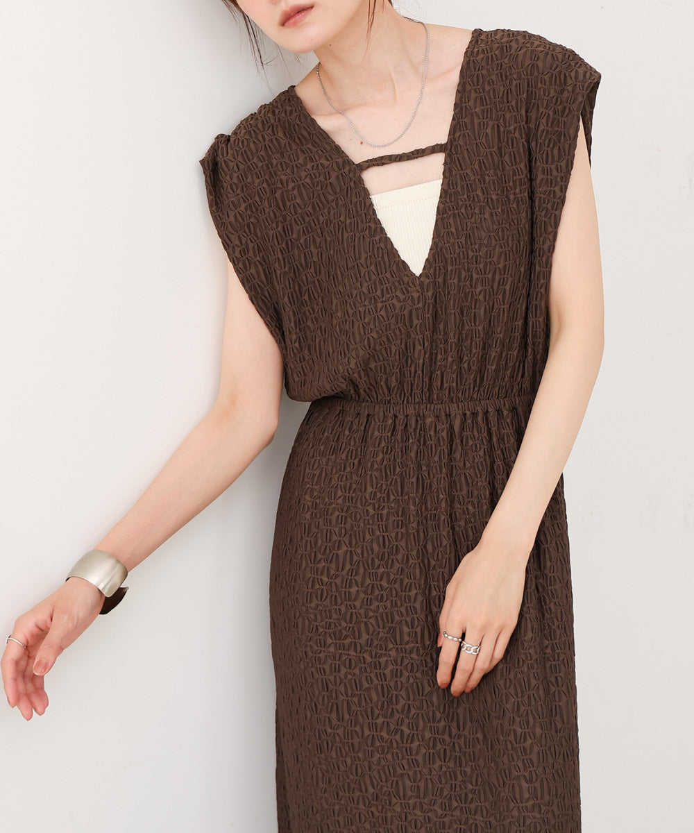 【選べる】【低身長向けサイズあり】前後２ＷＡＹウェーブ柄シュシュ付ワンピース・オールインワン