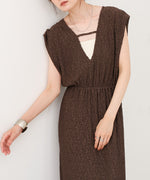 【選べる】【低身長向けサイズあり】前後２ＷＡＹウェーブ柄シュシュ付ワンピース・オールインワン