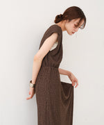 【選べる】【低身長向けサイズあり】前後２ＷＡＹウェーブ柄シュシュ付ワンピース・オールインワン