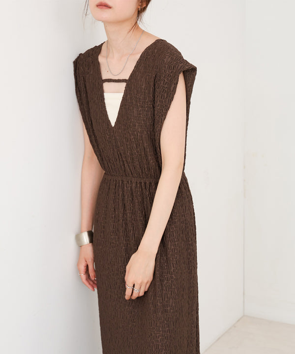 【選べる】【低身長向けサイズあり】前後２ＷＡＹウェーブ柄シュシュ付ワンピース・オールインワン